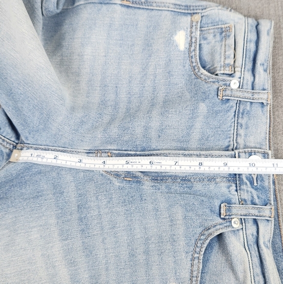 American Eagle Outfitters Distressed Mom Jeans. Size 0 . - Picture 8 of 11